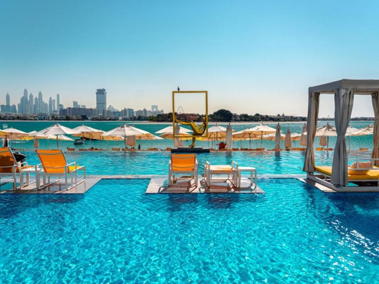 C Central Resort The Palm