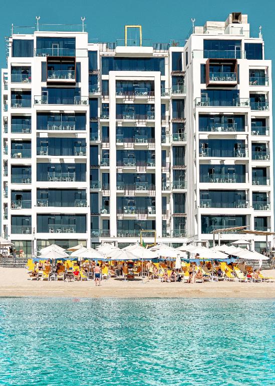 C Central Resort The Palm