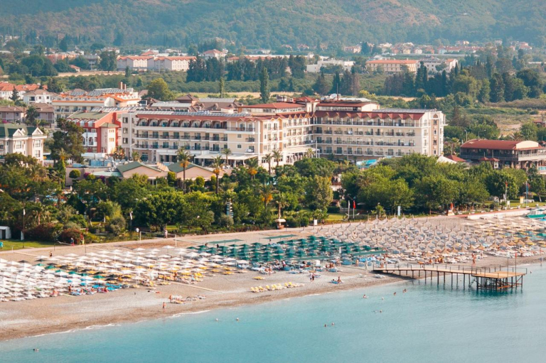L'oceanica Beach Resort Hotel 5*