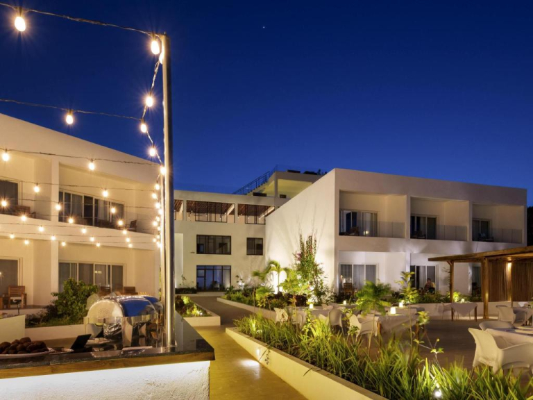 Nungwi Dreams by Mantis