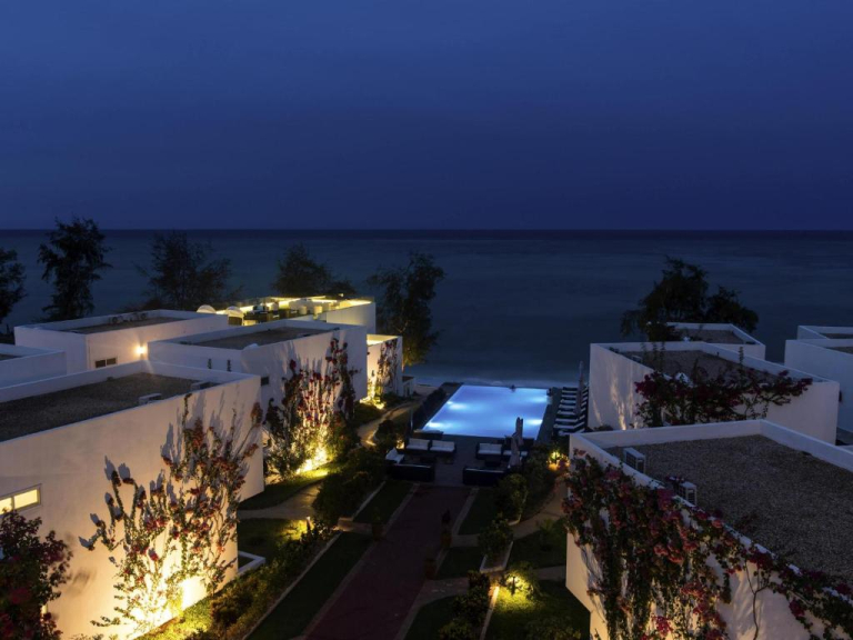 Nungwi Dreams by Mantis