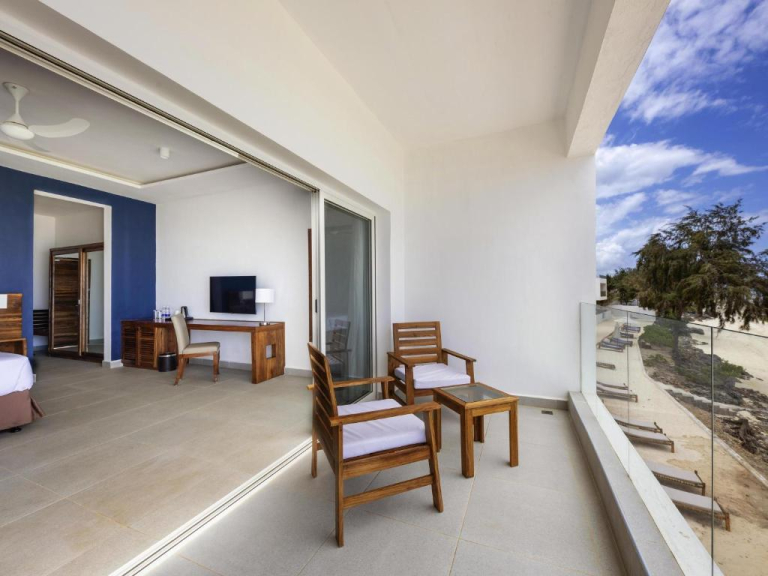 Nungwi Dreams by Mantis