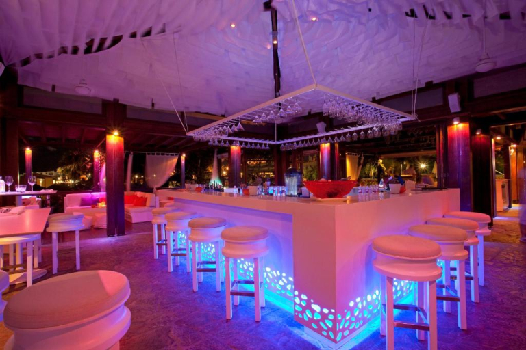 Capo Bay Beach Hotel 