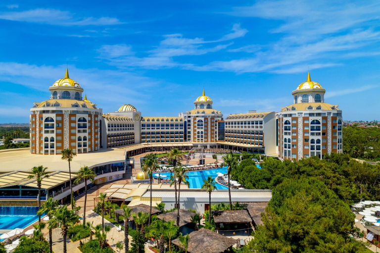 Delphin Be Grand Resort