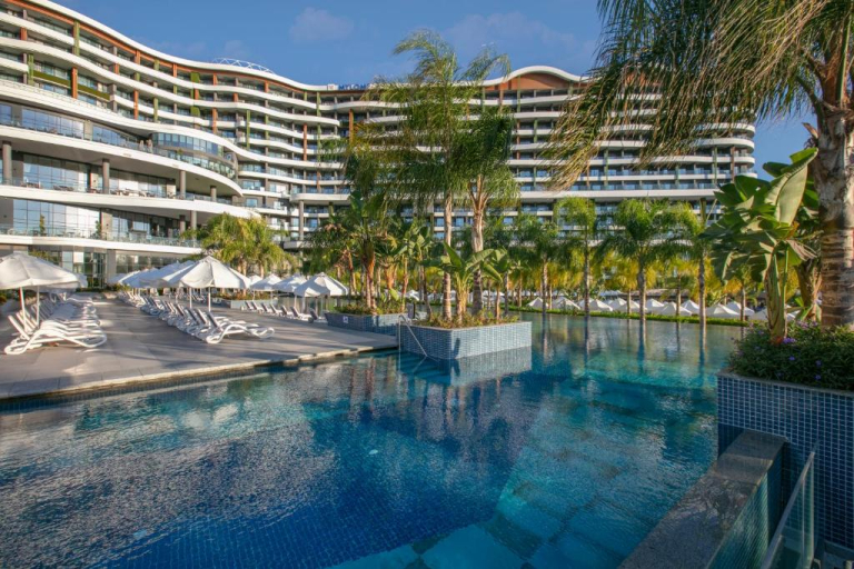 Mylome Luxury Hotel & Resort