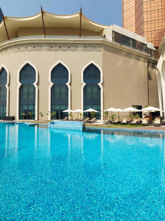 Bab Al Qasr Hotel & Residence