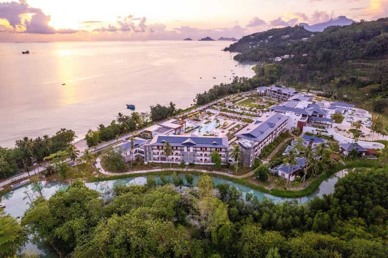Canopy by Hilton Seychelles Resort  4*