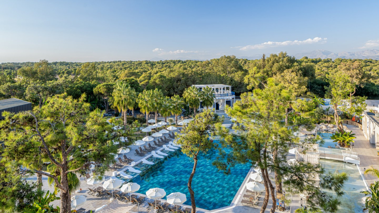 Berry Blue Hotel