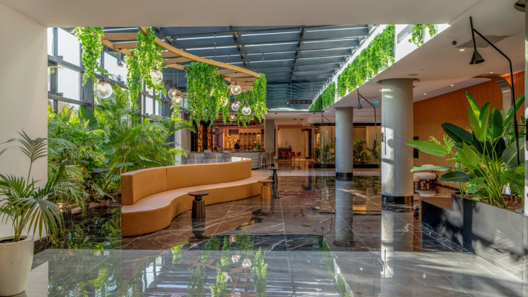 Berry Blue Hotel