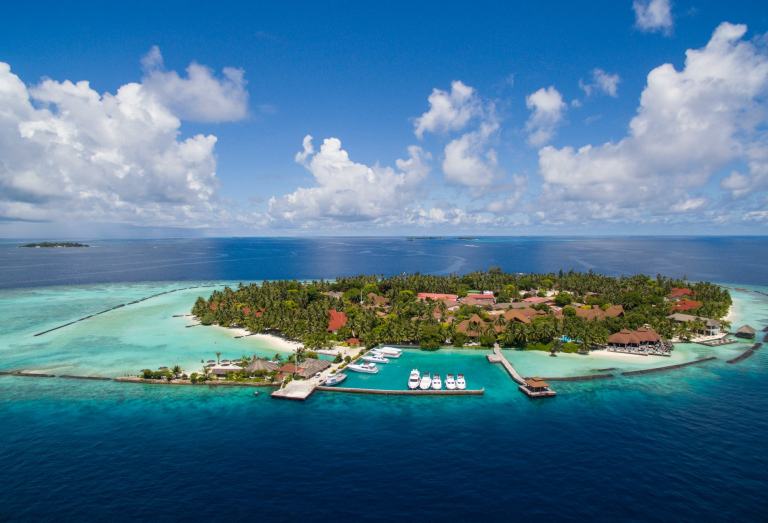 Kurumba Maldives 5*