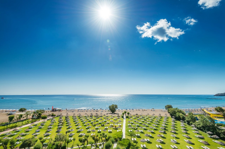 Apollo Beach 4*