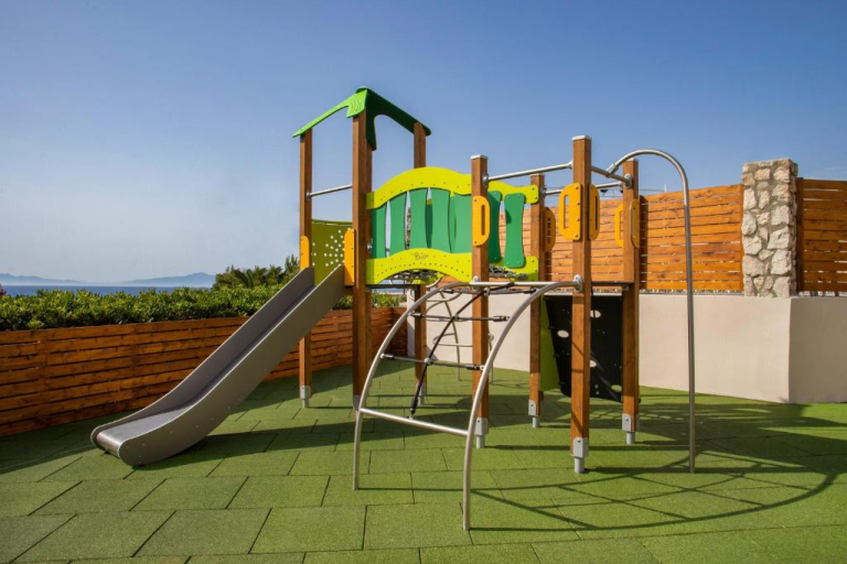 Sol by Melia Cosmopolitan Rhodes