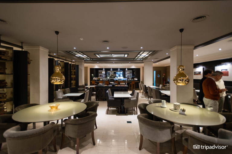 Balmoral  3*