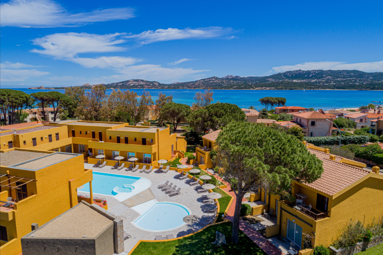 Blu Hotel Laconia Village 4*