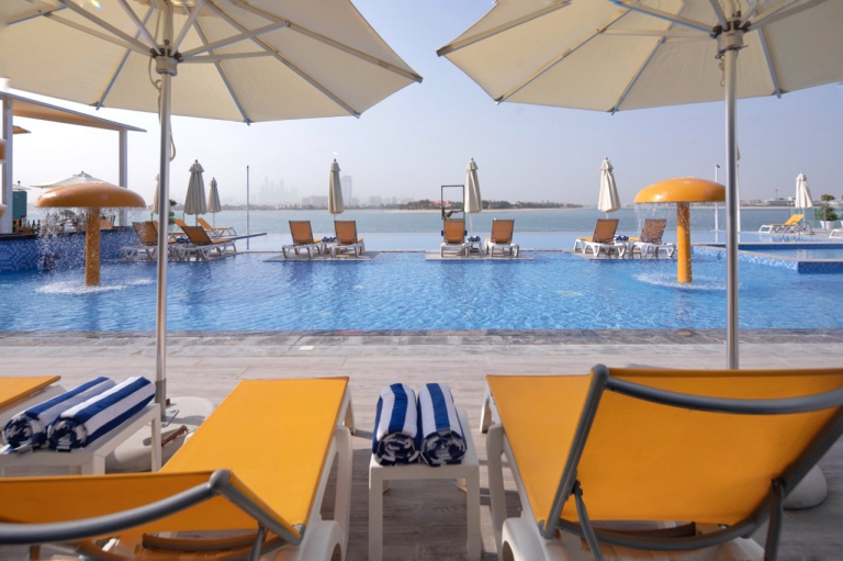 C Central Resort The Palm