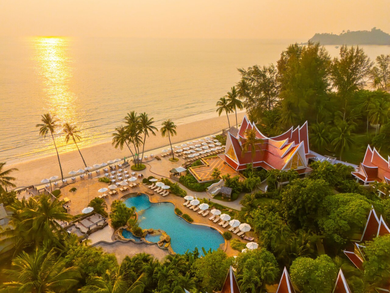 Santhiya Tree Koh Chang Resort  4*