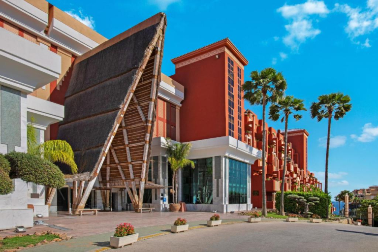 Holiday World Polynesia Hotel