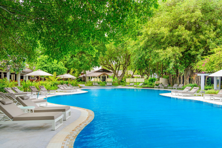 Sheraton Maldives Full Moon Resort & Spa