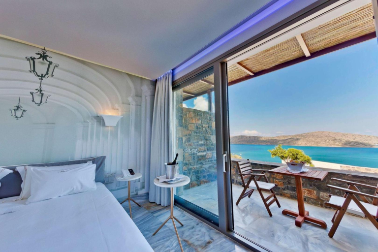 Royal Marmin Bay Boutique & Art Hotel