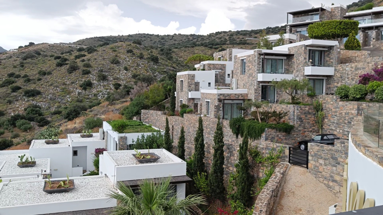 Royal Marmin Bay Boutique & Art Hotel