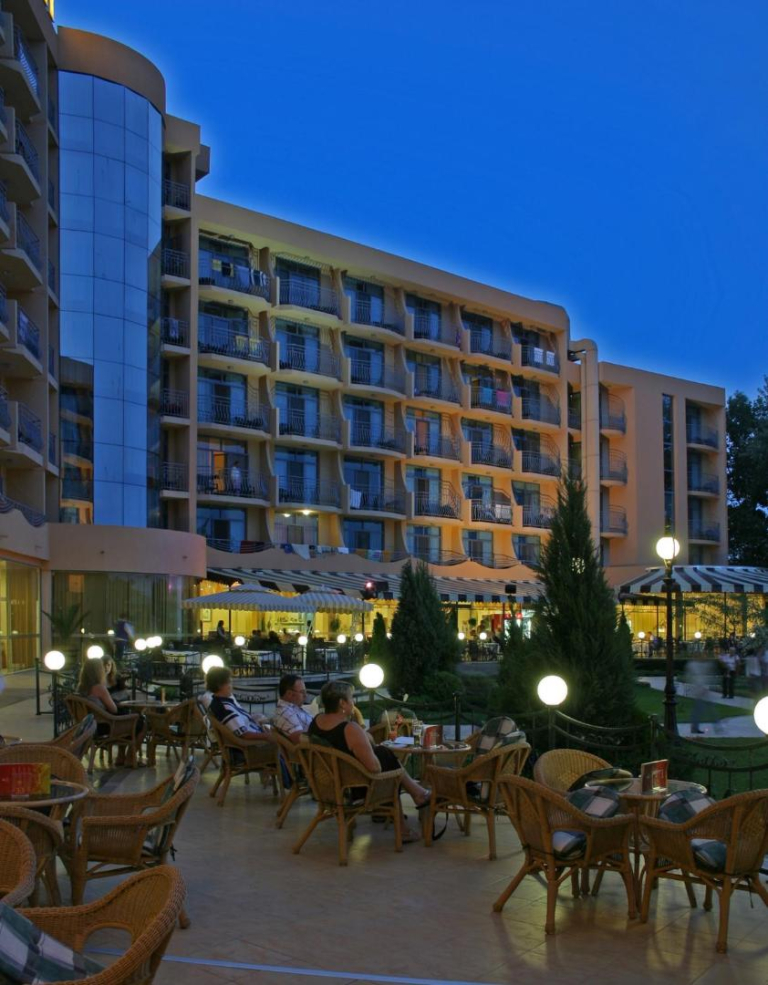 Tiara Beach