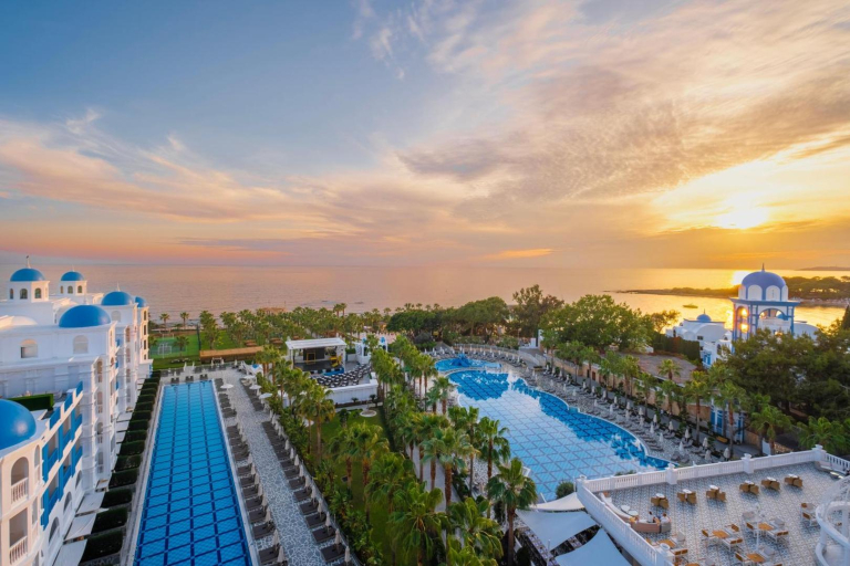 Rubi Platinum SPA Resort & Suites