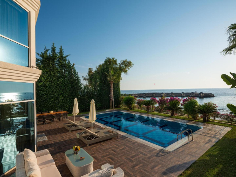 Rubi Platinum SPA Resort & Suites