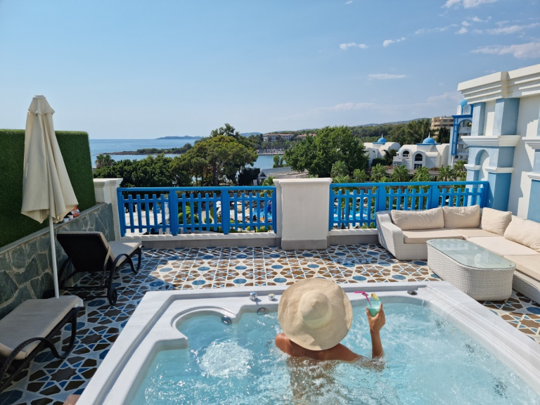 Rubi Platinum SPA Resort & Suites