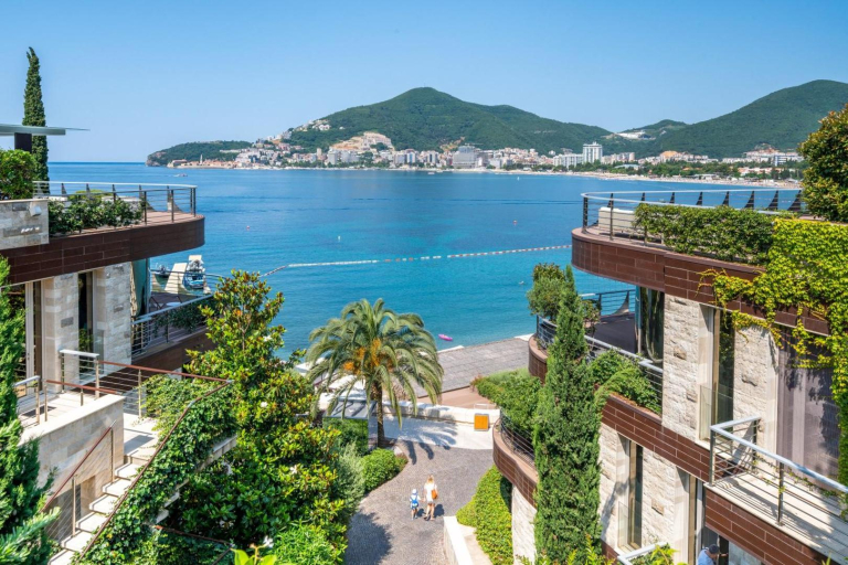 Dukley Hotel & Resort