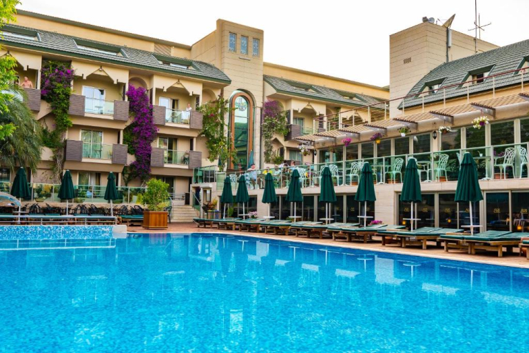 Ambassador Plaza Hotel