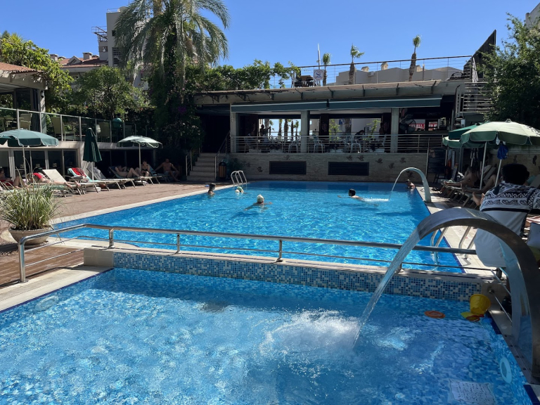 Ambassador Plaza Hotel
