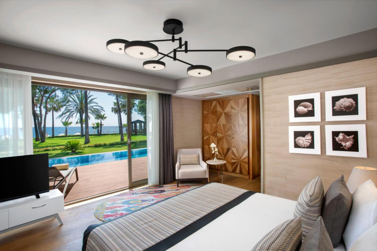 Acanthus & Cennet Barut Collection