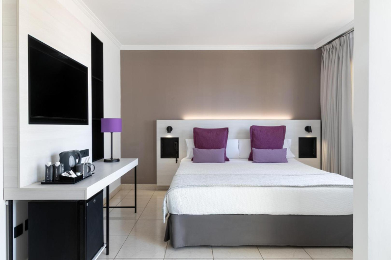 Alexandre Hotel La Siesta
