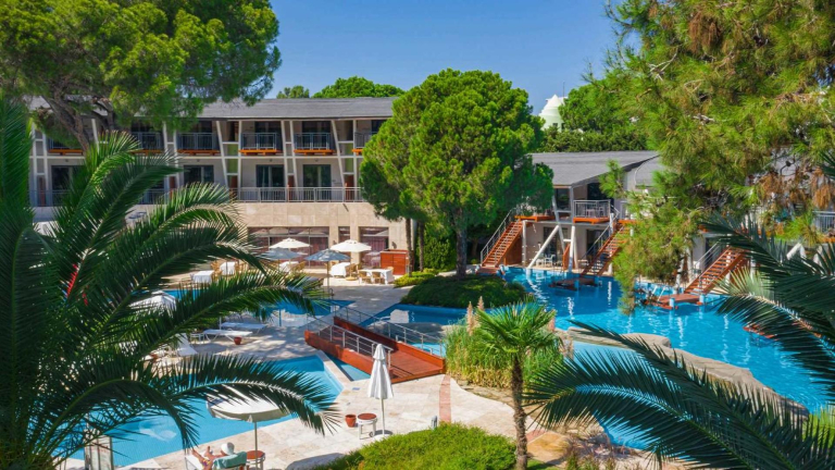 Paloma Sencia - Ex. Cornelia De Luxe Resort