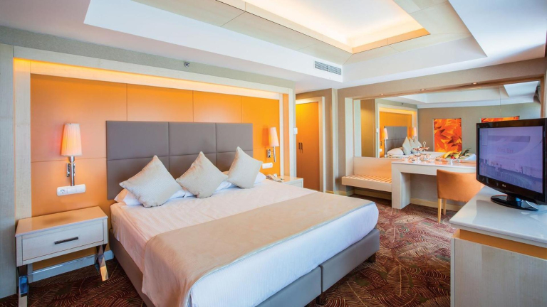 Paloma Sencia - Ex. Cornelia De Luxe Resort