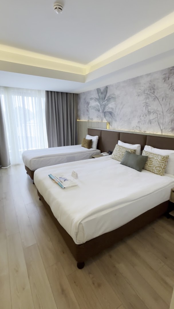 Vox Maris Resort
