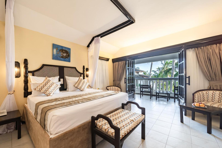 PrideInn Flamingo Beach Resort & Spa