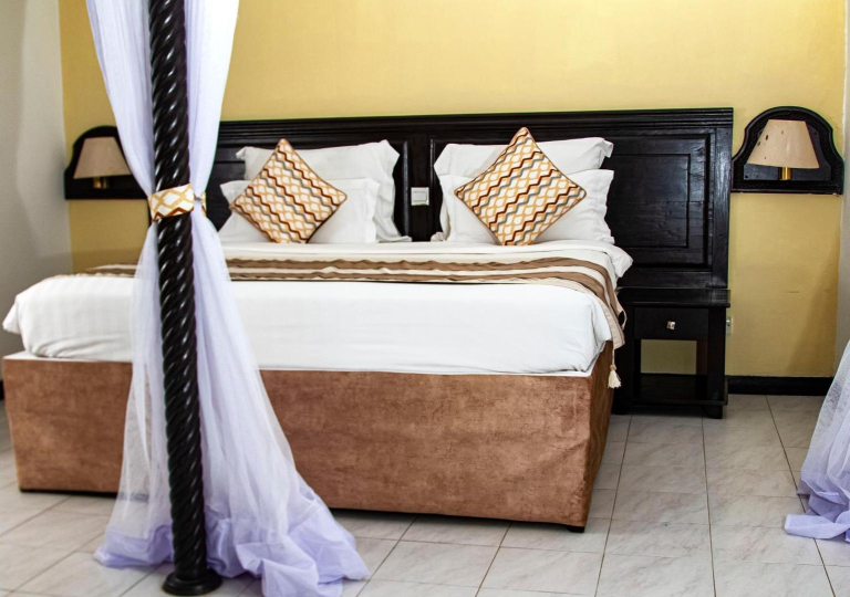 PrideInn Flamingo Beach Resort & Spa
