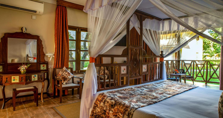 Neptune Palm Beach Boutique Resort & Spa