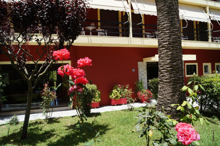 Brati Arkoudi Hotel