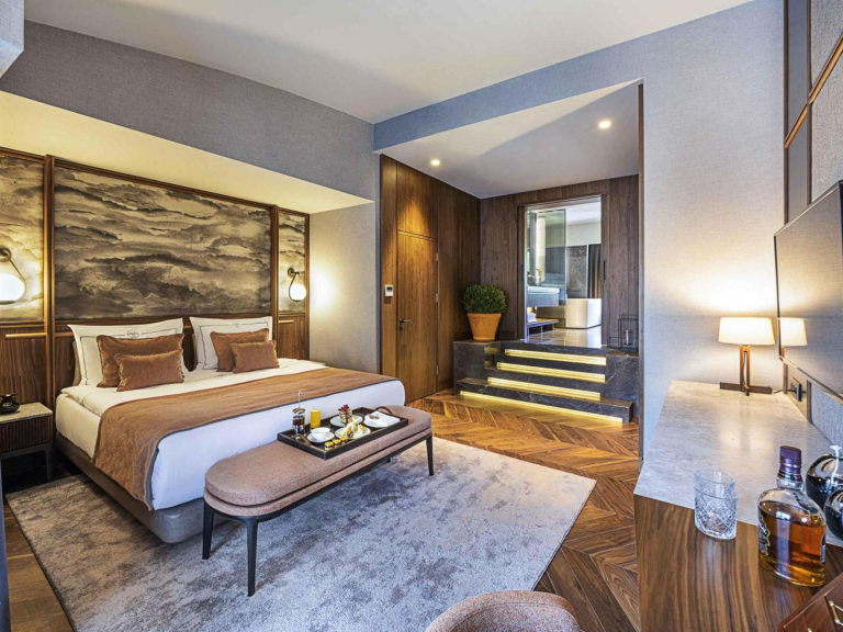 Rixos Sungate - The Land of Legends Access