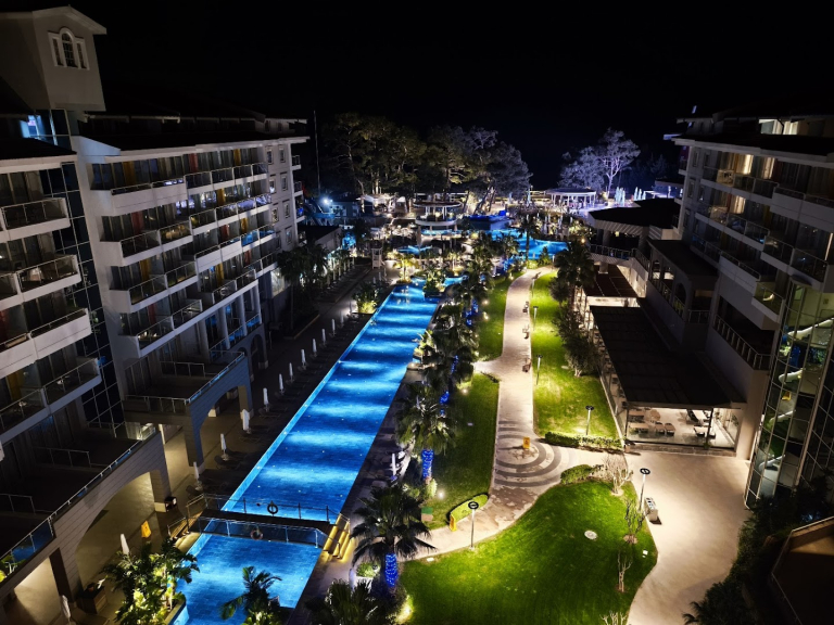 Akra Kemer