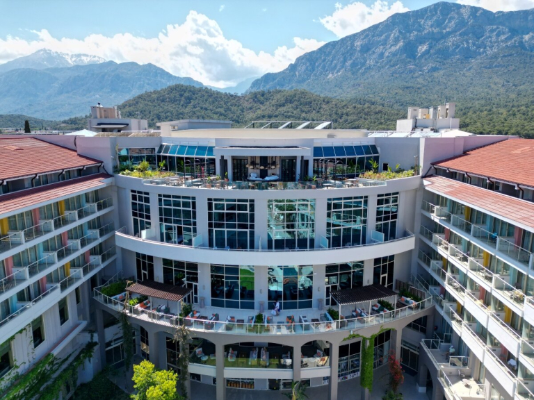 Akra Kemer