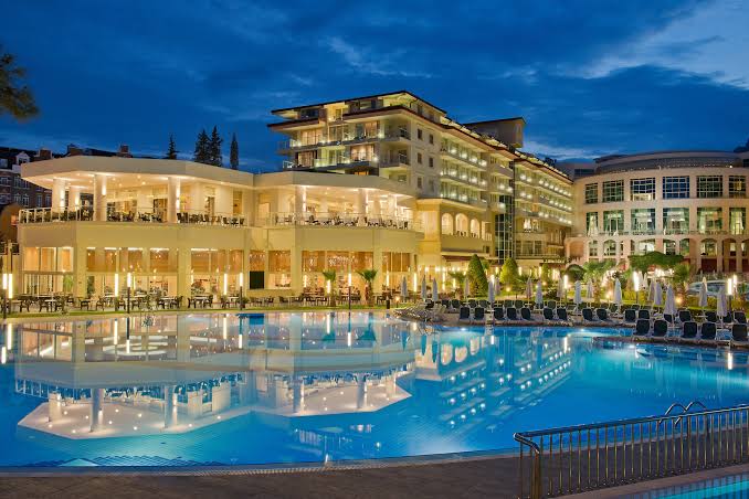 Akra Kemer