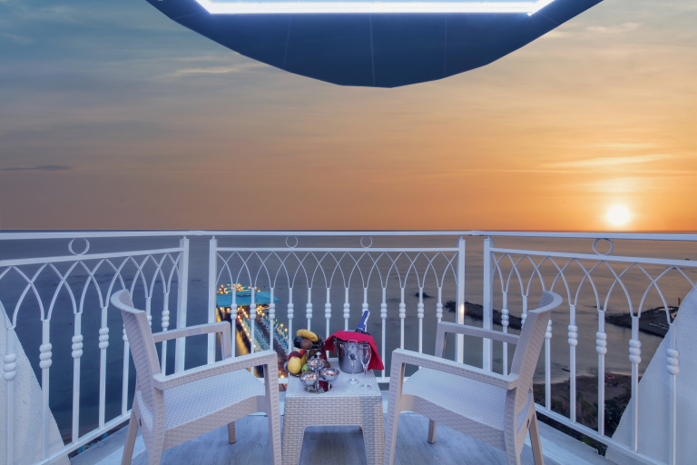 Granada Luxury Beach