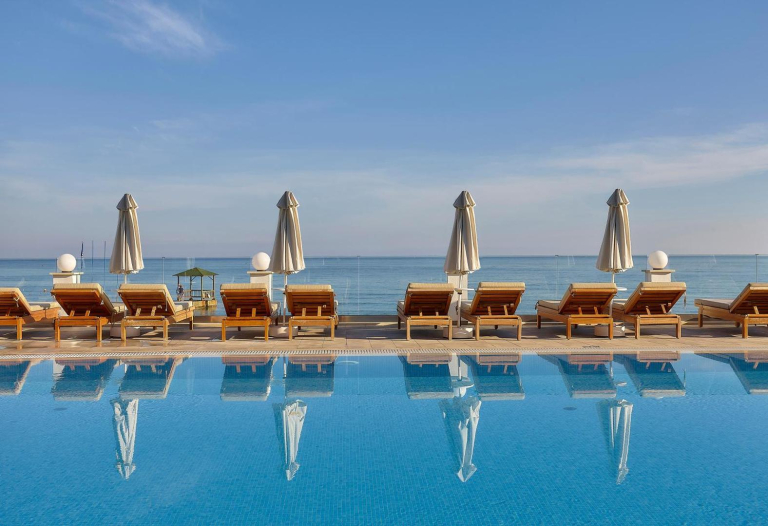 Alexander Beach Hotel & Village
