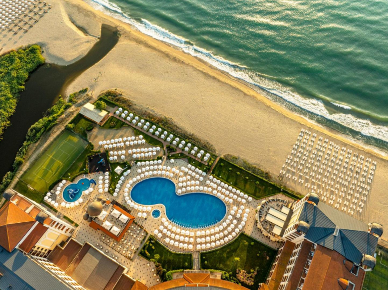 Alua Helios Bay