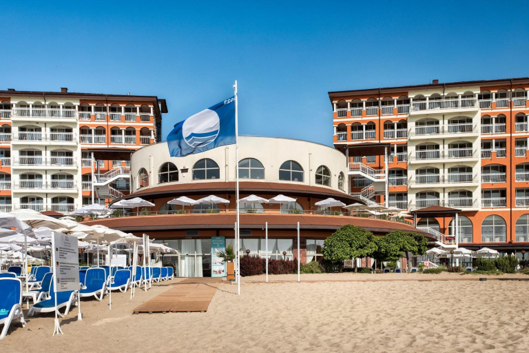 Sol Luna Bay Resort