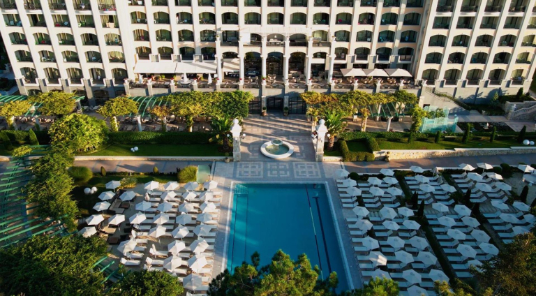 Astor Garden