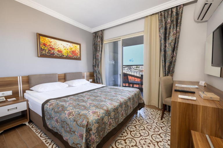 Crystal Aura Beach Resort & Spa